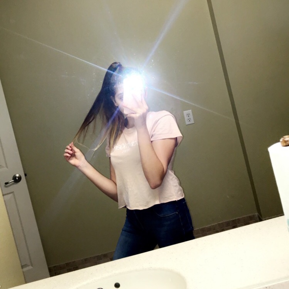 Meet your Posher, Adrianna